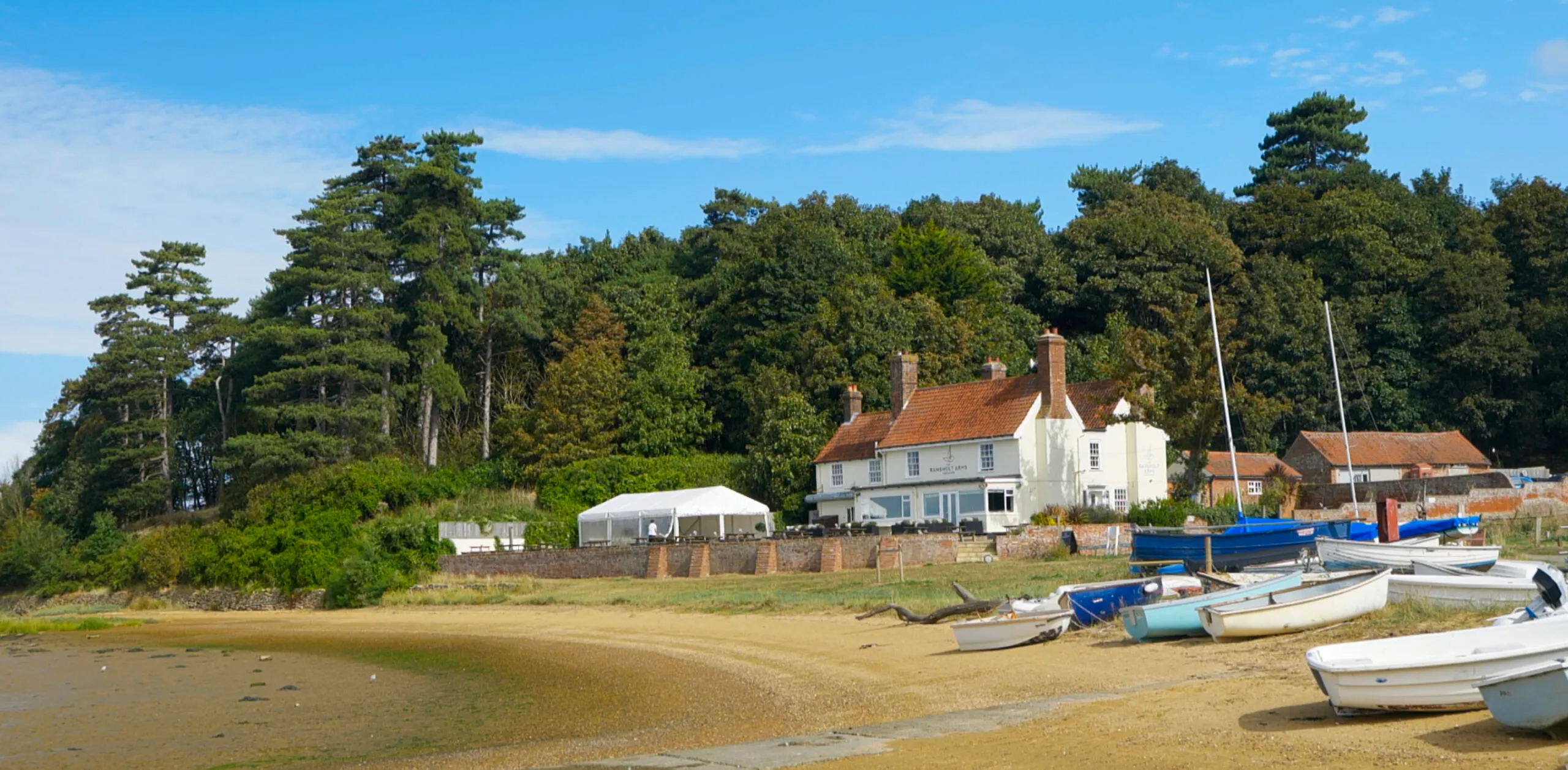 Ramsholt Arms at River Deben.