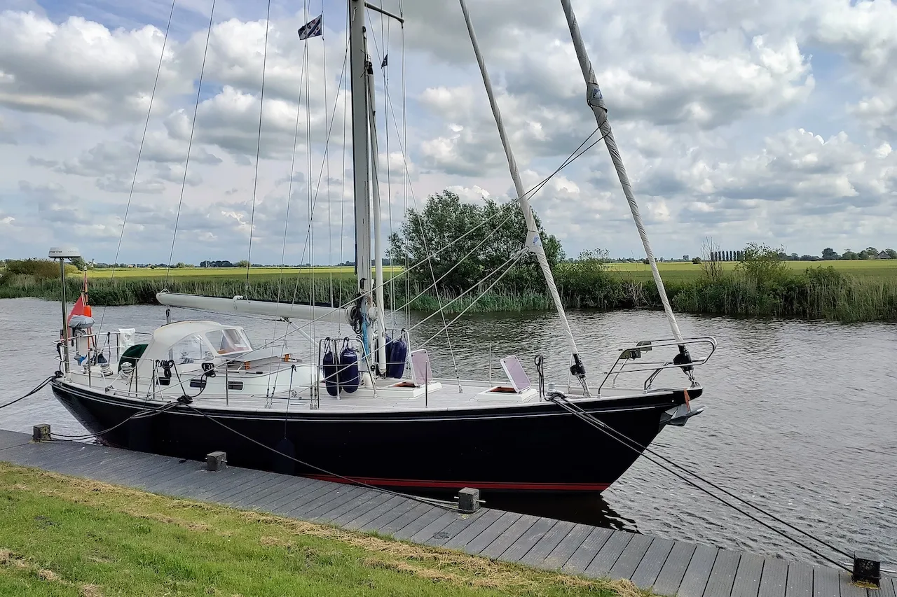 Frisian canal near Ee
