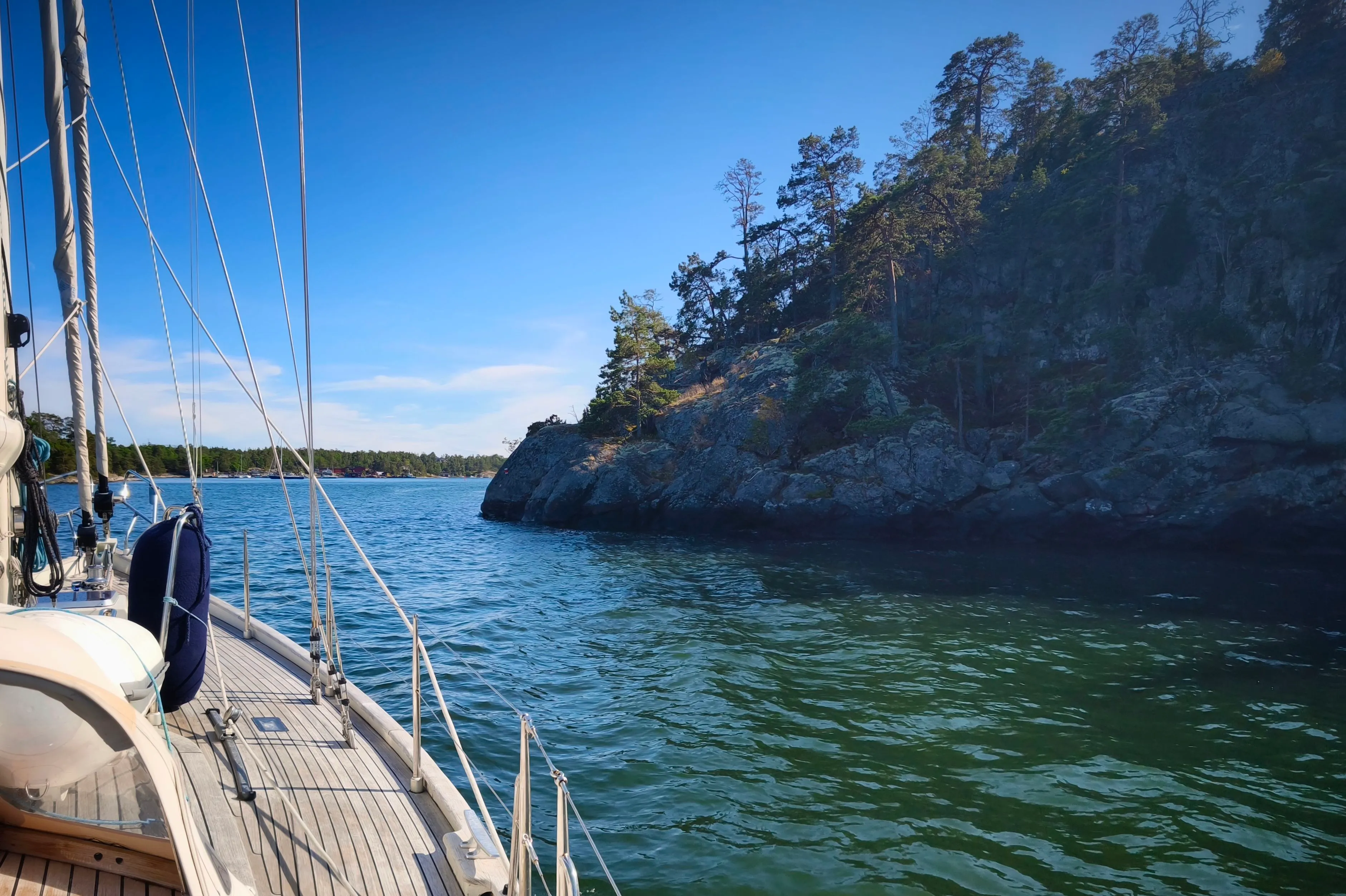 Narrow passage at Kymmendö.
